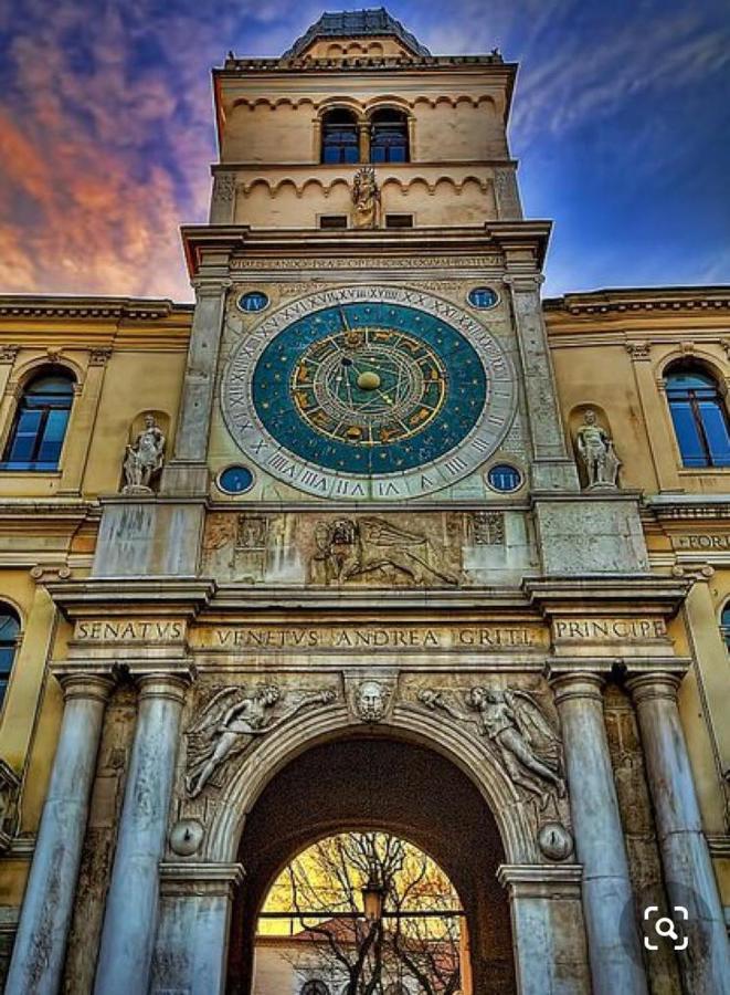 Al Teatro Apartment Padova Bagian luar foto